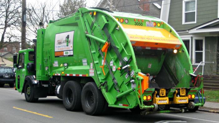 much-garbage-truck-weigh_17dc33699c400aab
